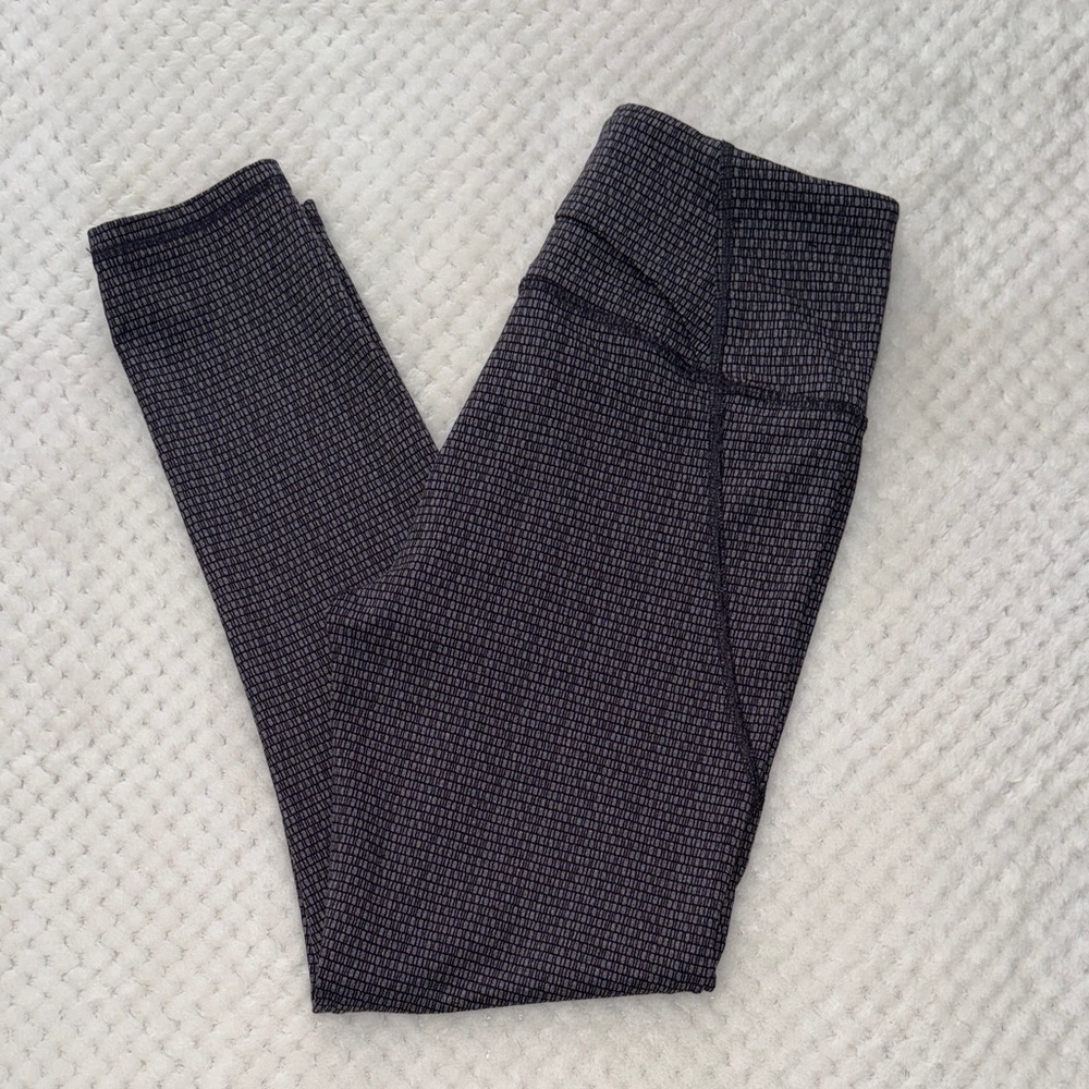 🖤 Under Armour HeatGear Leggings – Women’s Size Small – Gray/Black Pattern